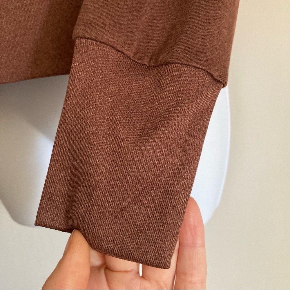 Vuori Daydream Brown Crew Neck Long Sleeve Tee in Mulberry Heather, Sz XS - Picture 9 of 14